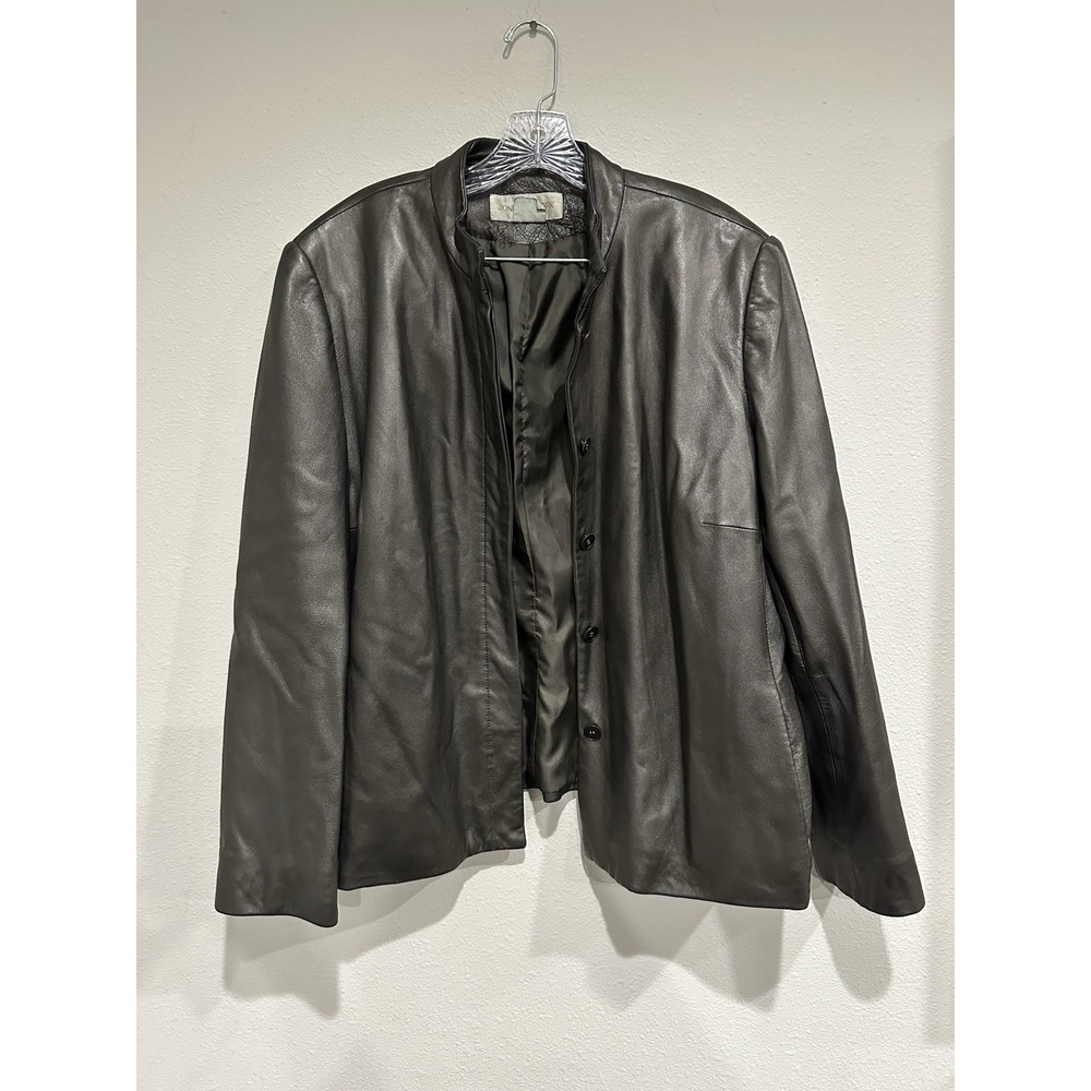 JONES NEW YORK WOMANS LEATHER JACKET, Button Closure Size‎ 12 Super Soft